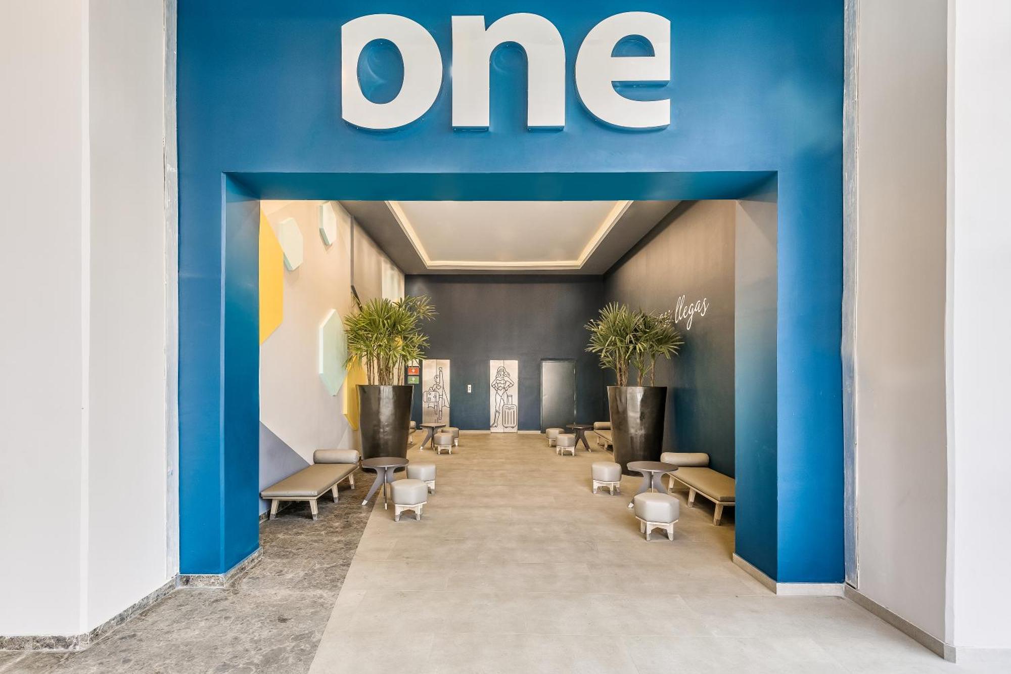 Hotel One Acapulco Costera Esterno foto