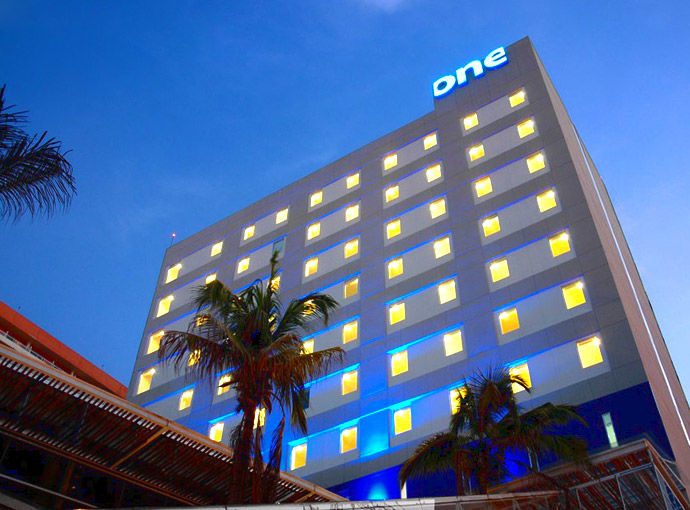 Hotel One Acapulco Costera Esterno foto